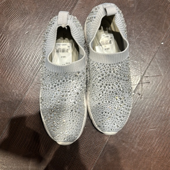 COPY - Sparkly slip on shoes - Picture 4 of 6